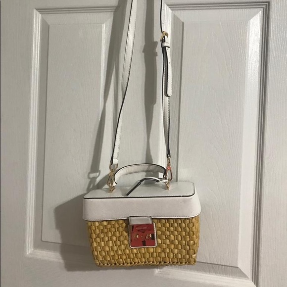 Handbag - Picture 2 of 4